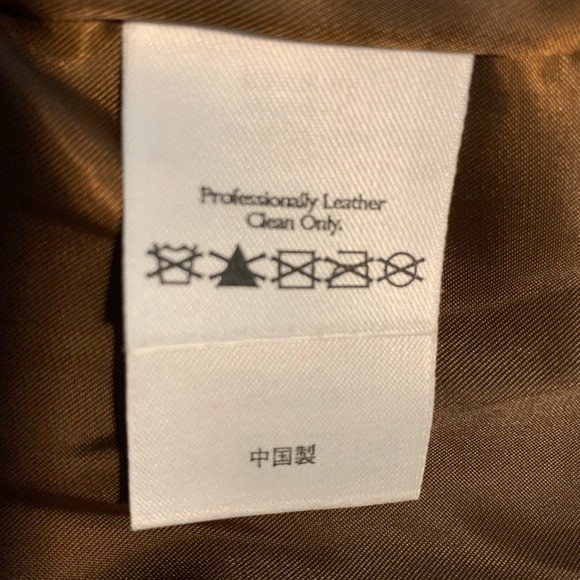 Genuine lamb leather Eddie Bauer jacket in great condition, soft to the … - Picture 11 of 11